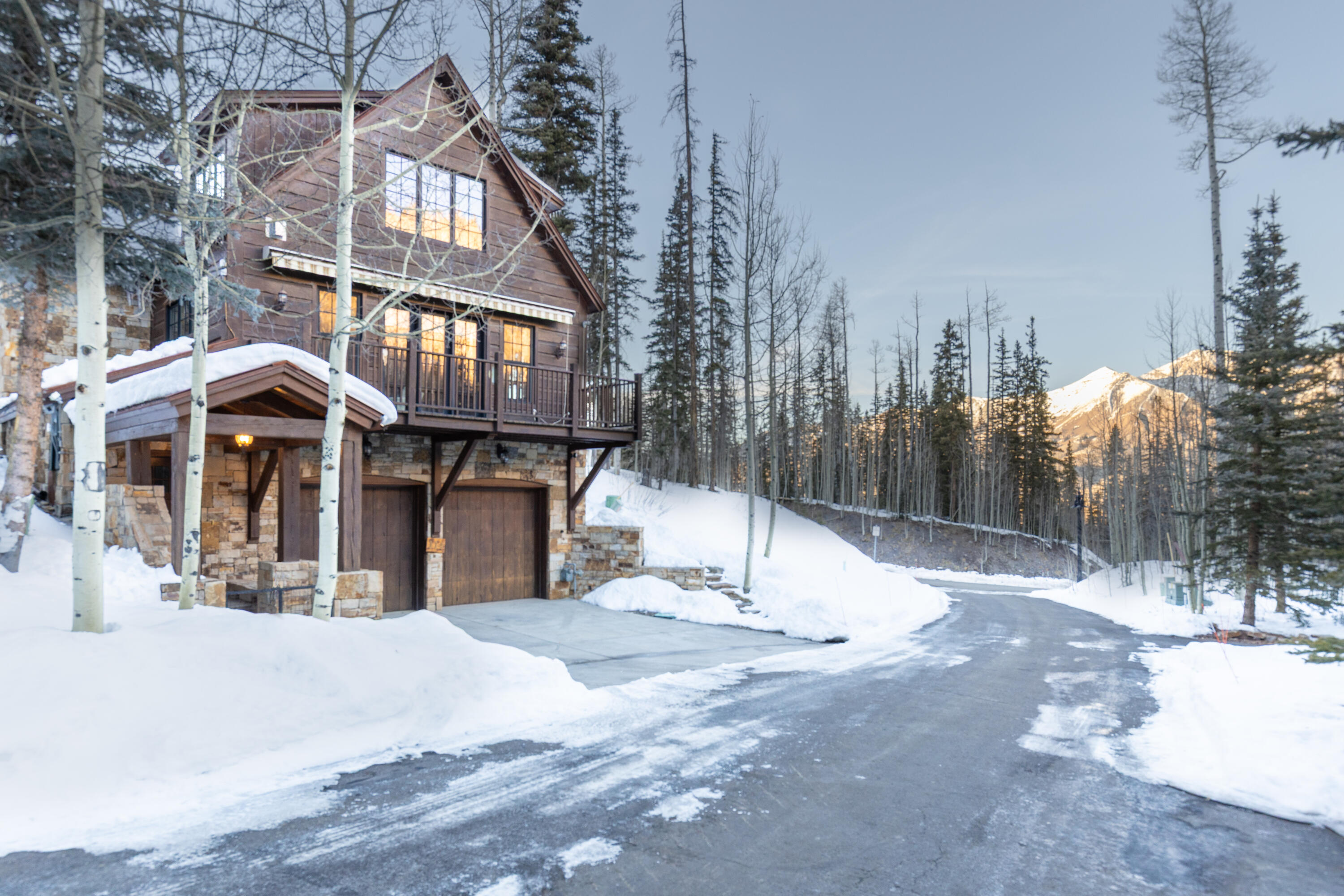 114 Cabins Lane
