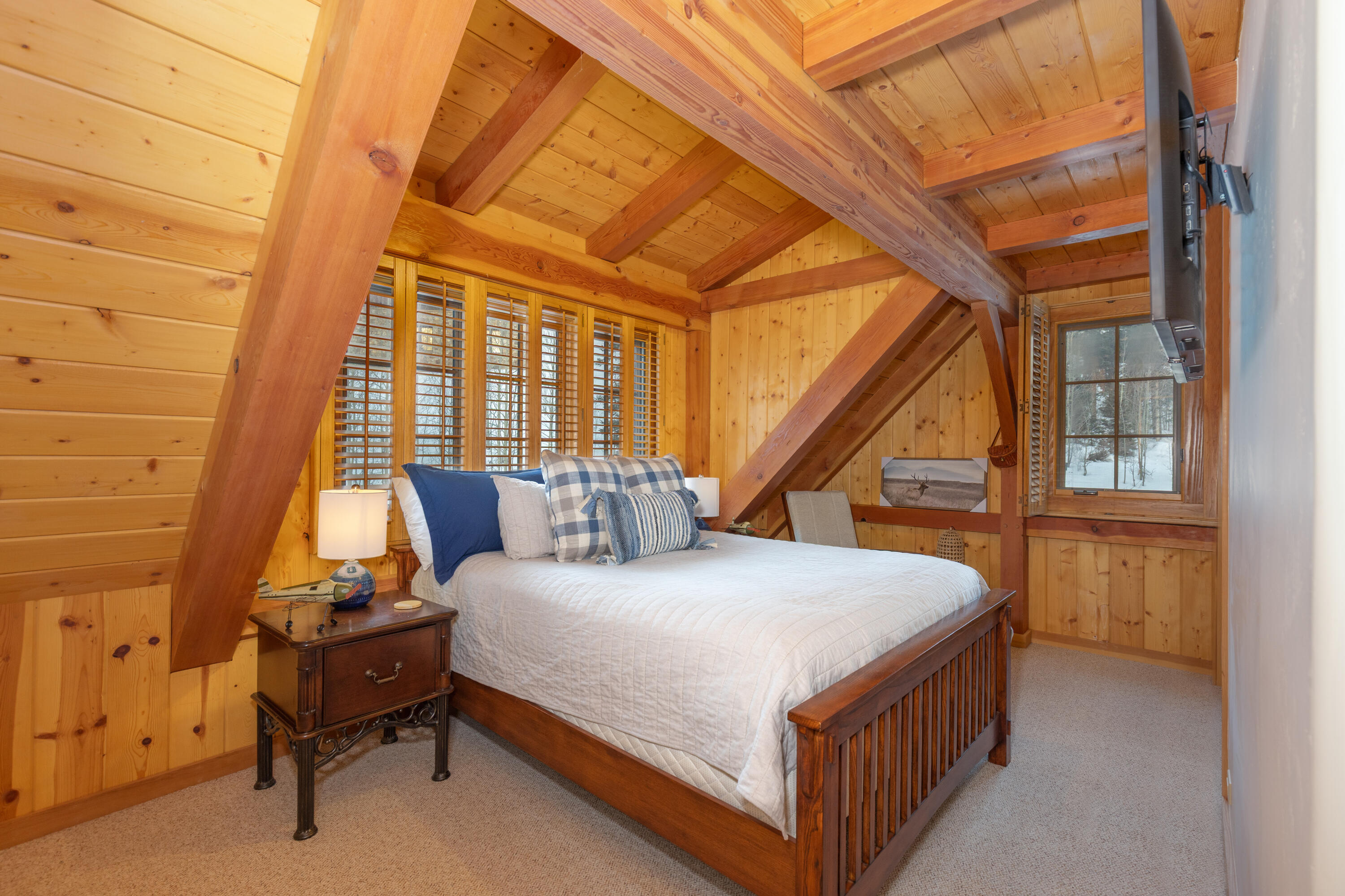114 Cabins Lane