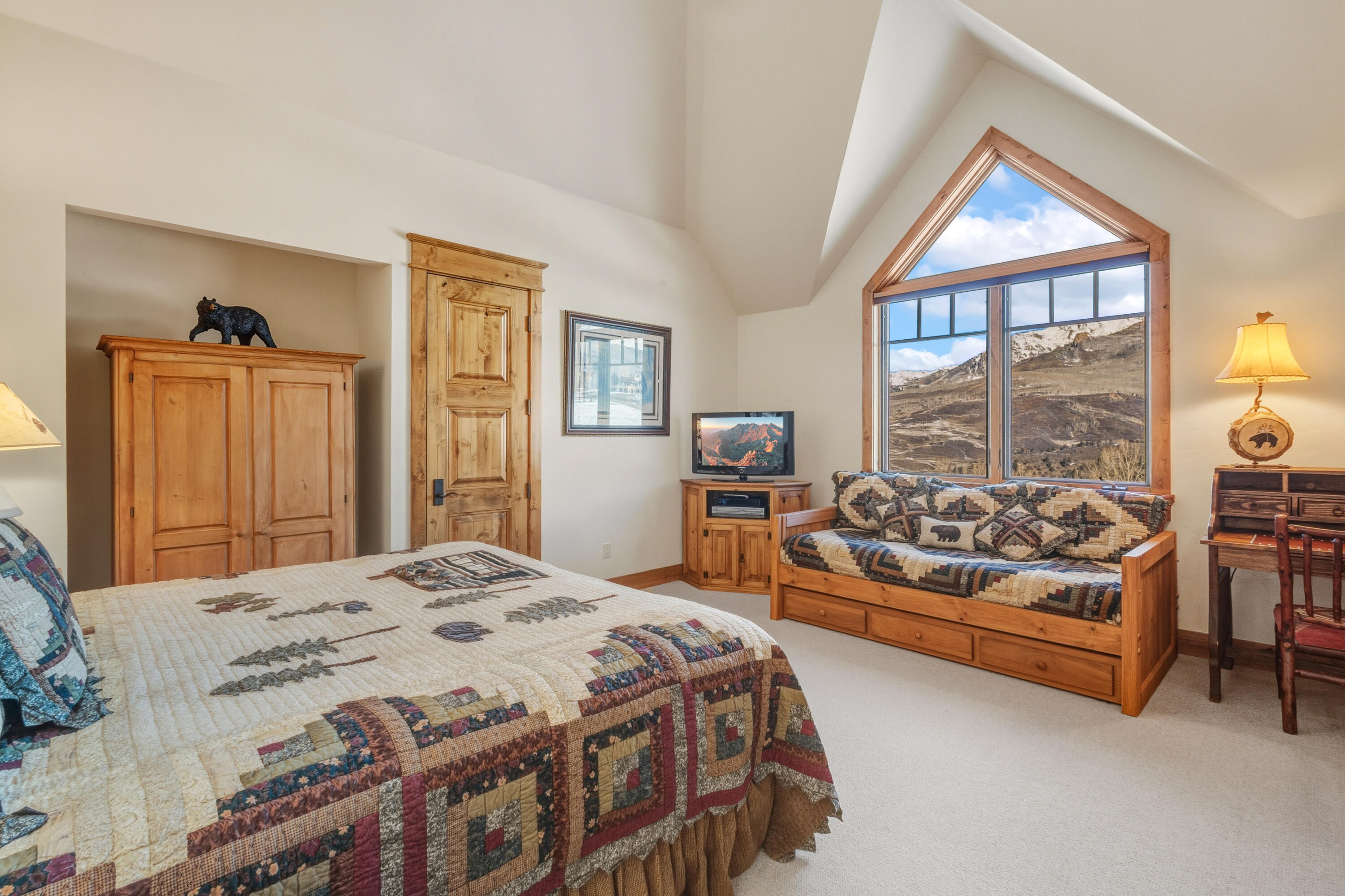 108 Lone Fir Lane