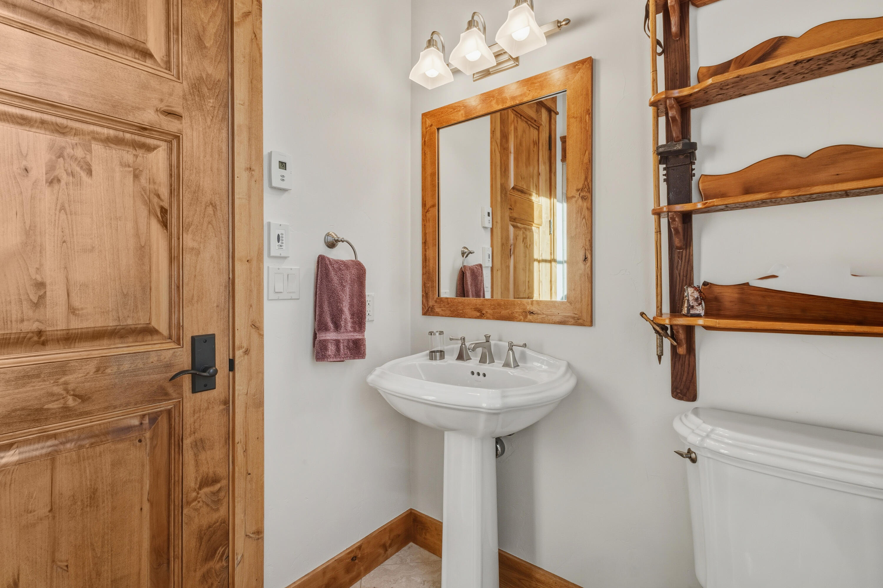 108 Lone Fir Lane