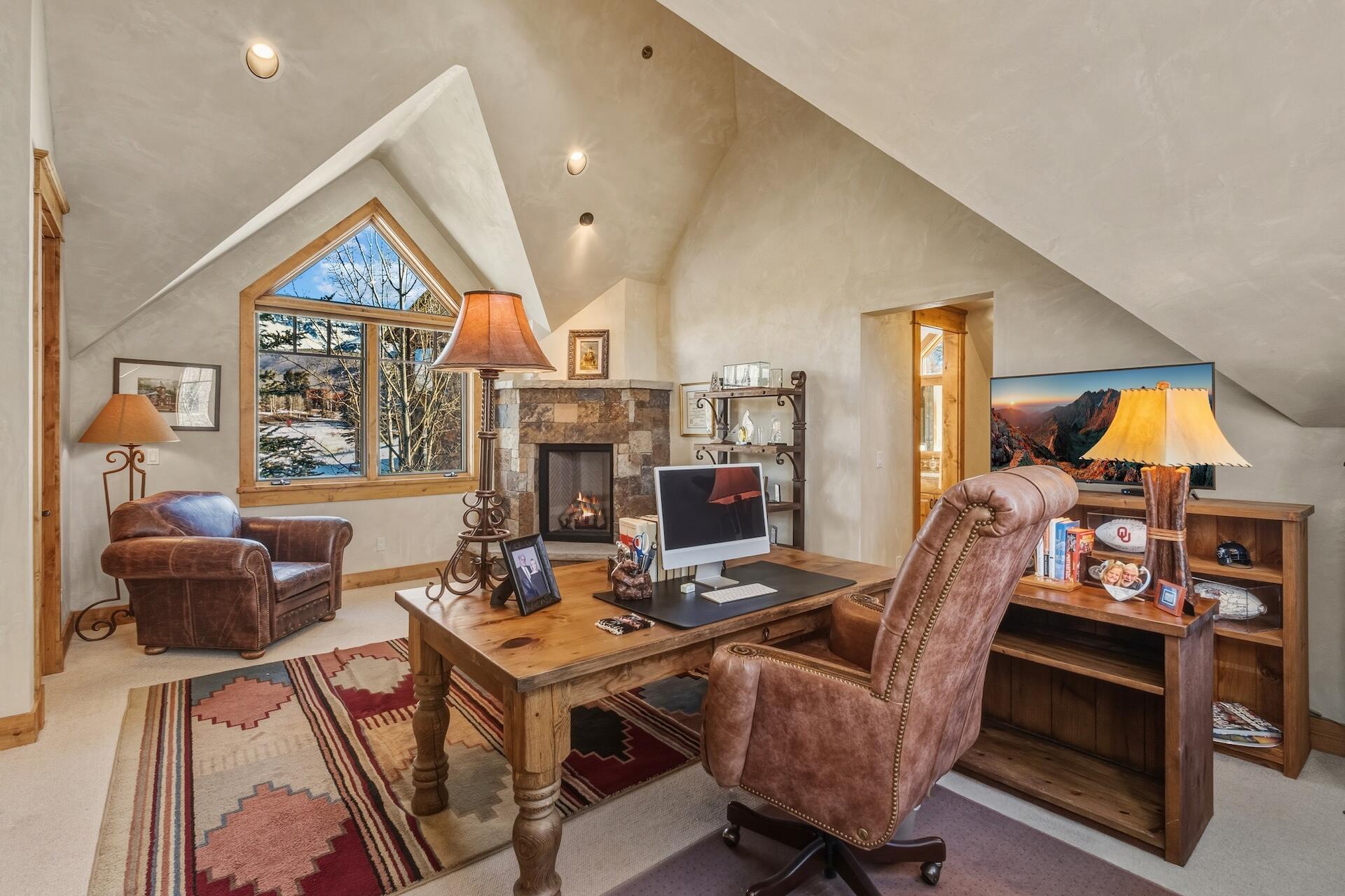108 Lone Fir Lane