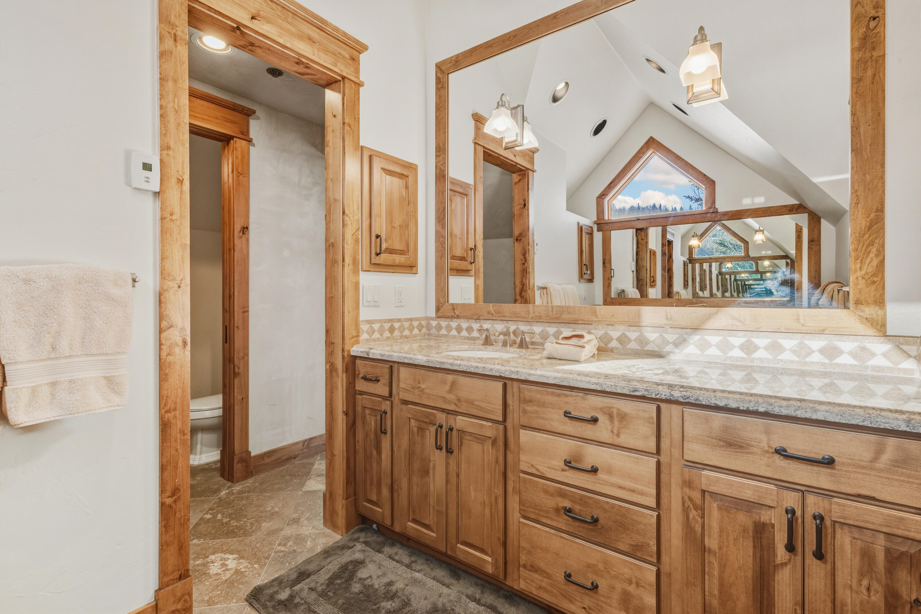 108 Lone Fir Lane