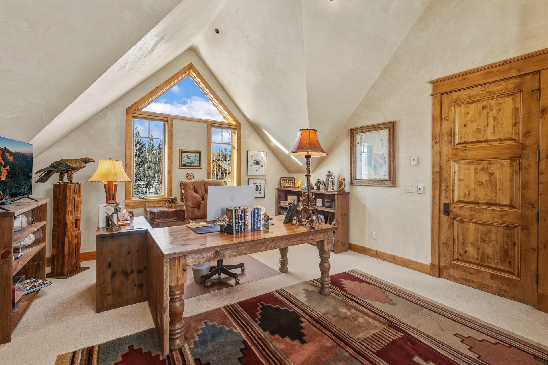 108 Lone Fir Lane