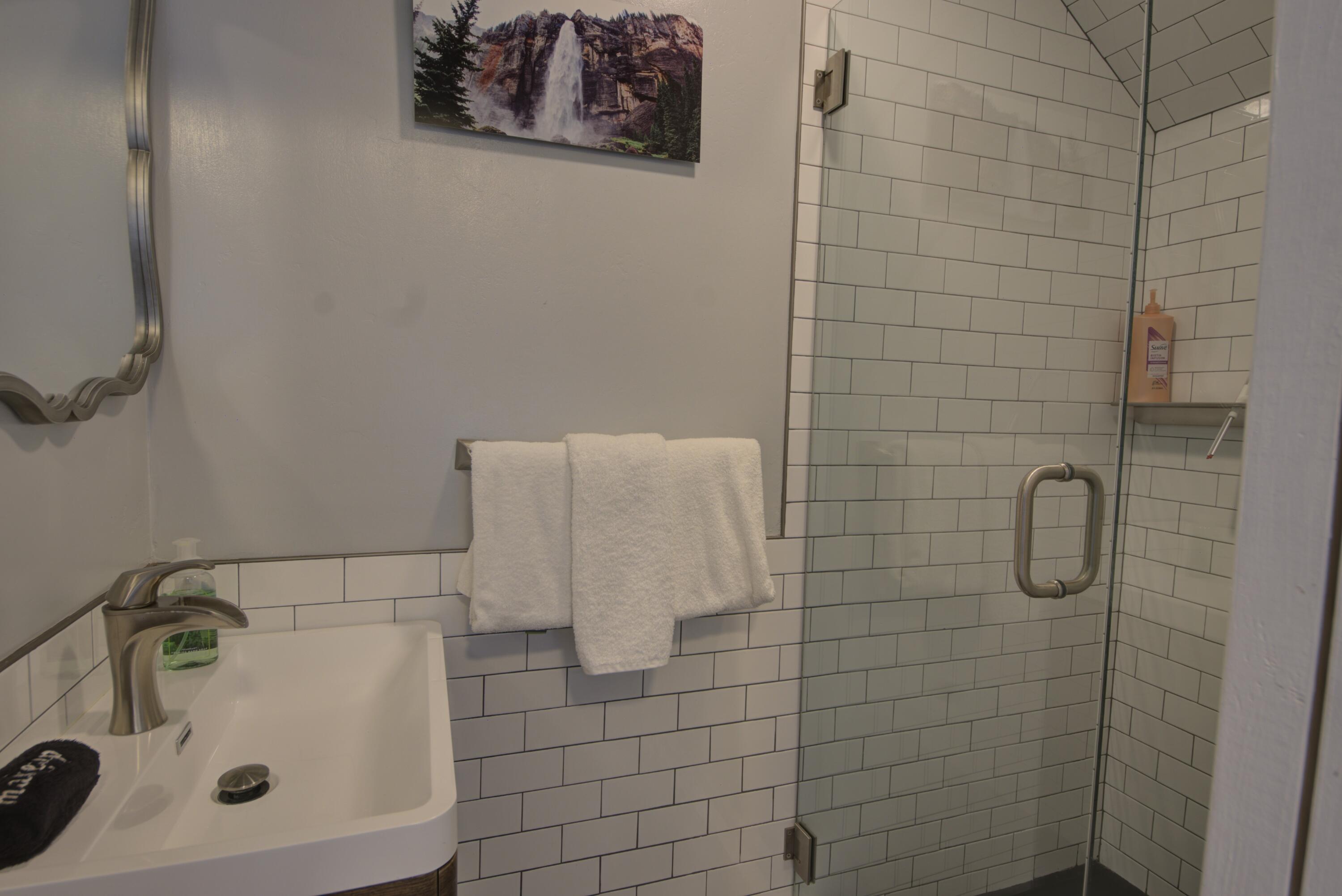 747 W Pacific. Unit 331 Avenue