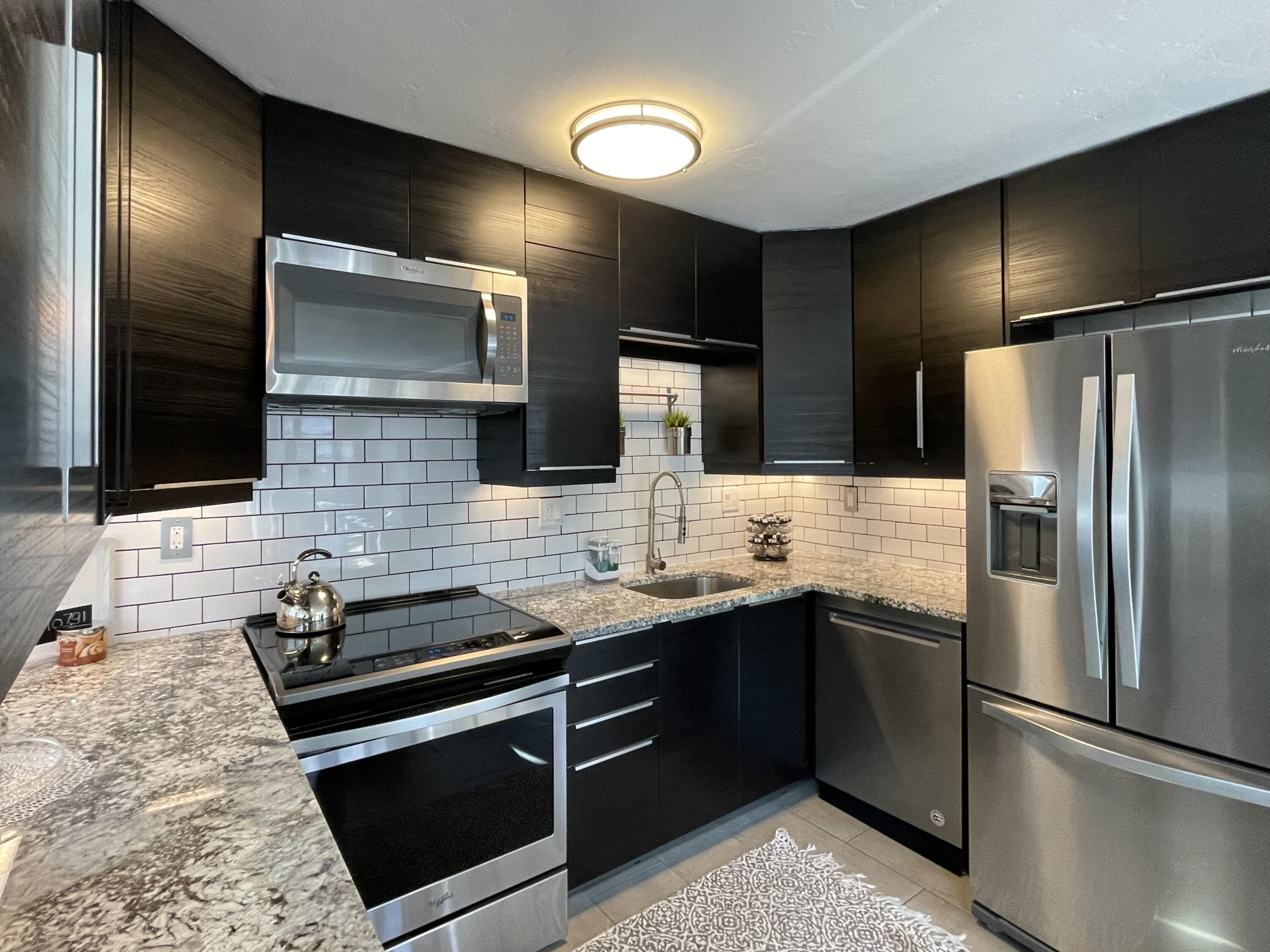 747 W Pacific. Unit 331 Avenue