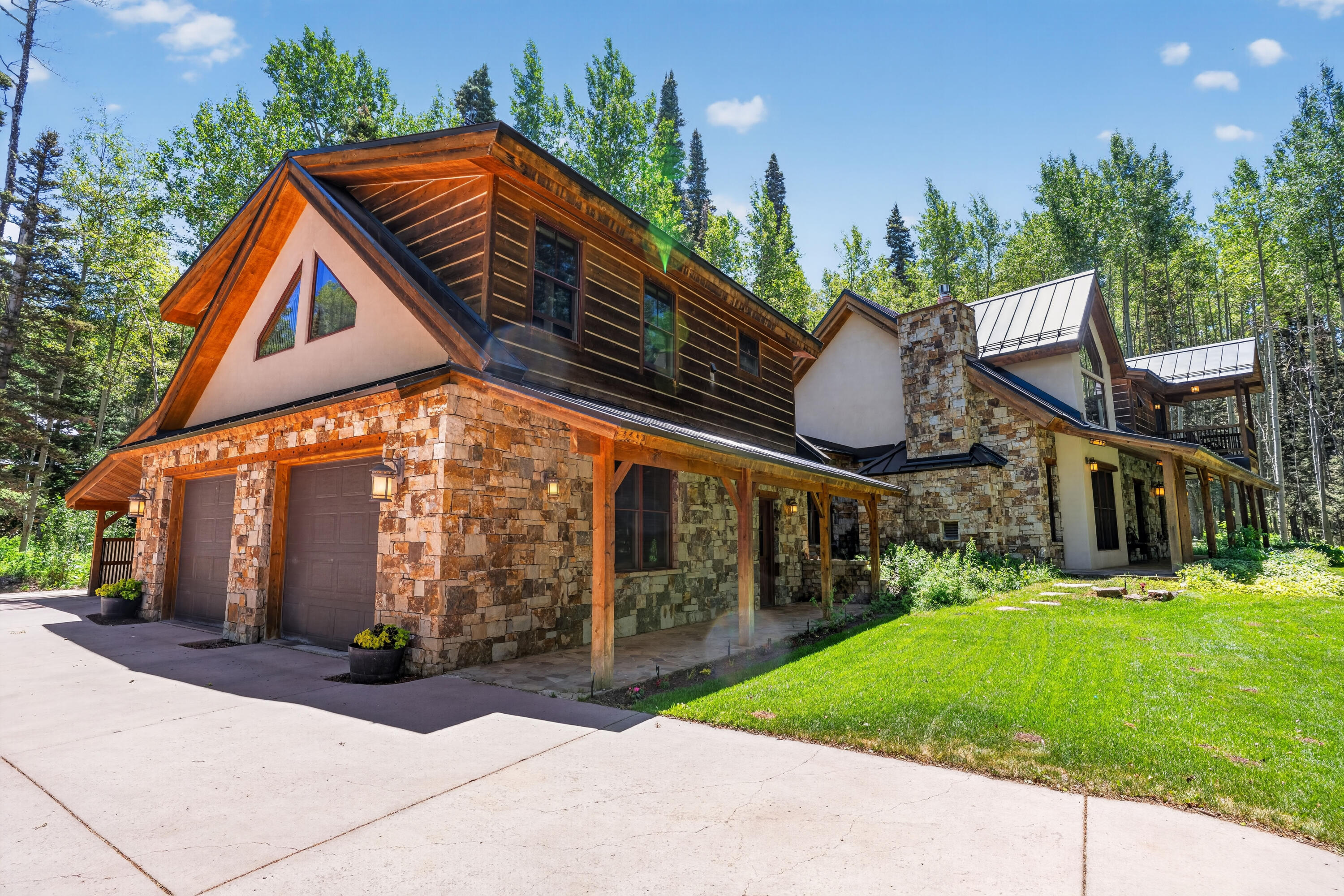 110 Saddle Horn Lane