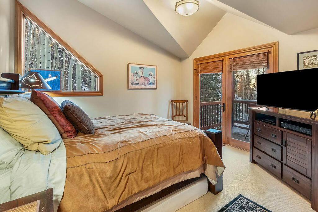 110 Saddle Horn Lane
