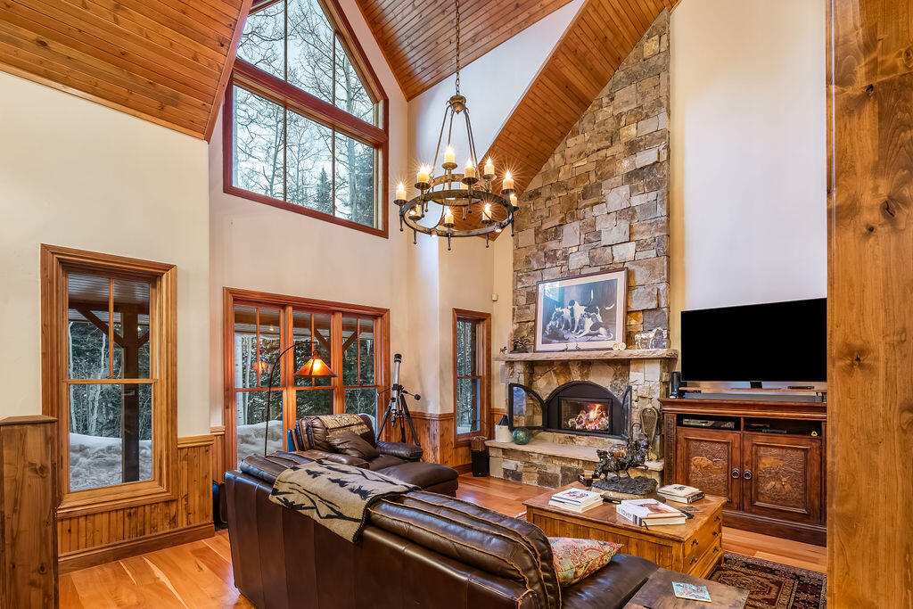 110 Saddle Horn Lane
