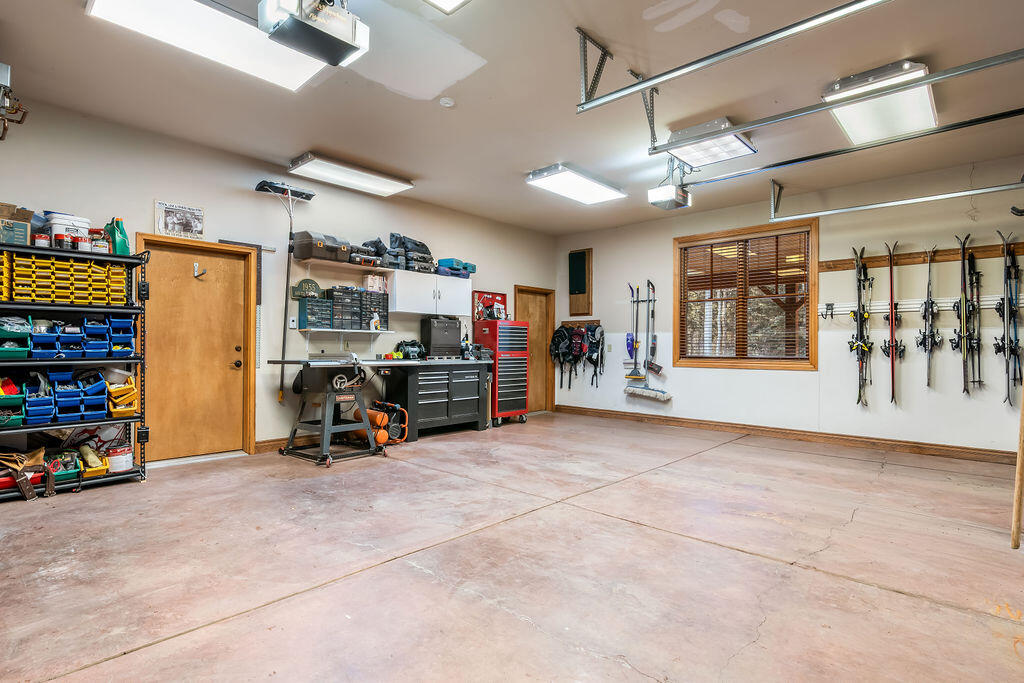 110 Saddle Horn Lane