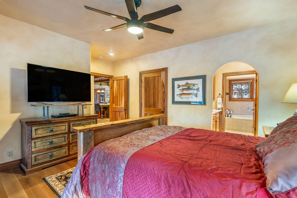 110 Saddle Horn Lane