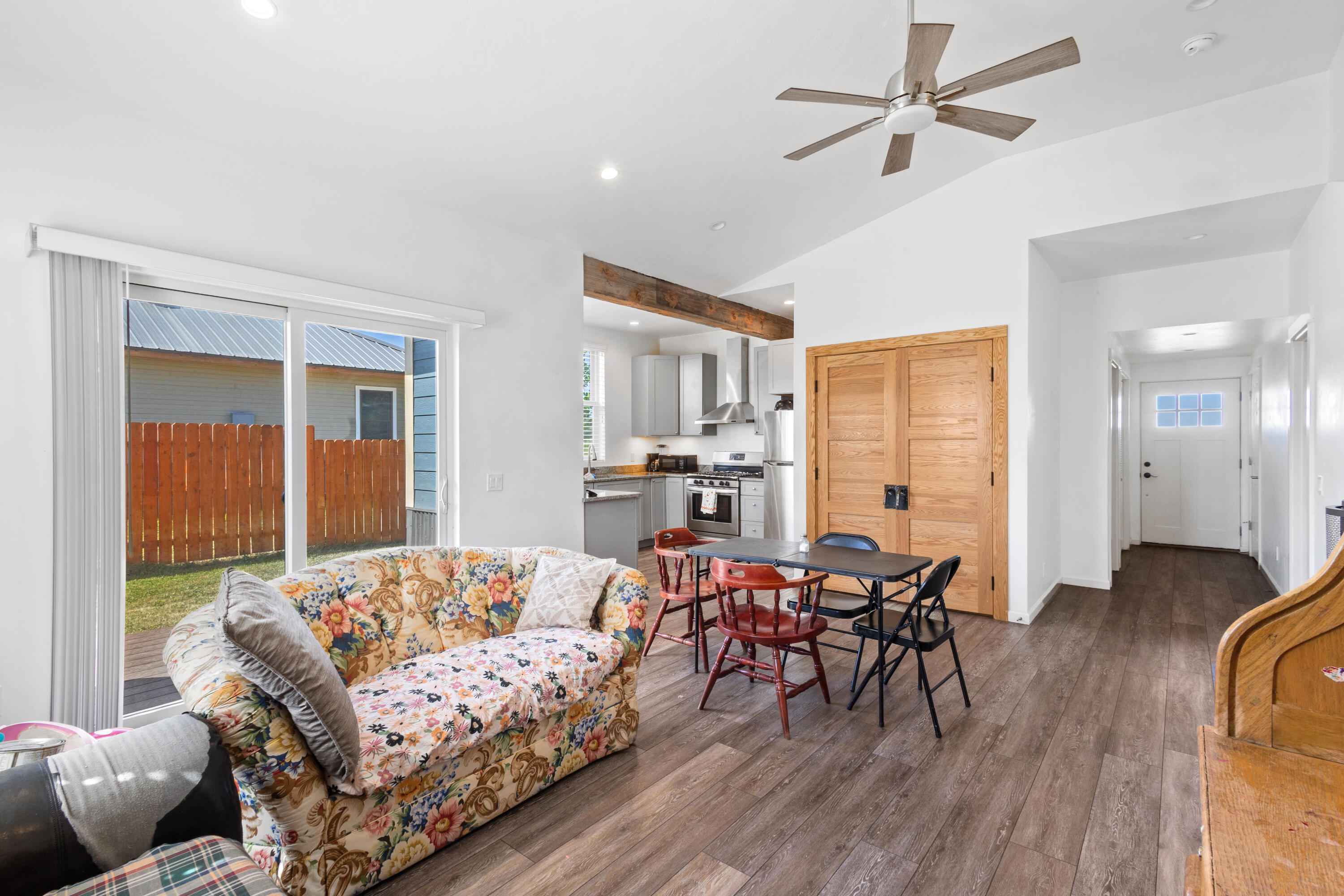 1645 Pine Street Unit: 1647