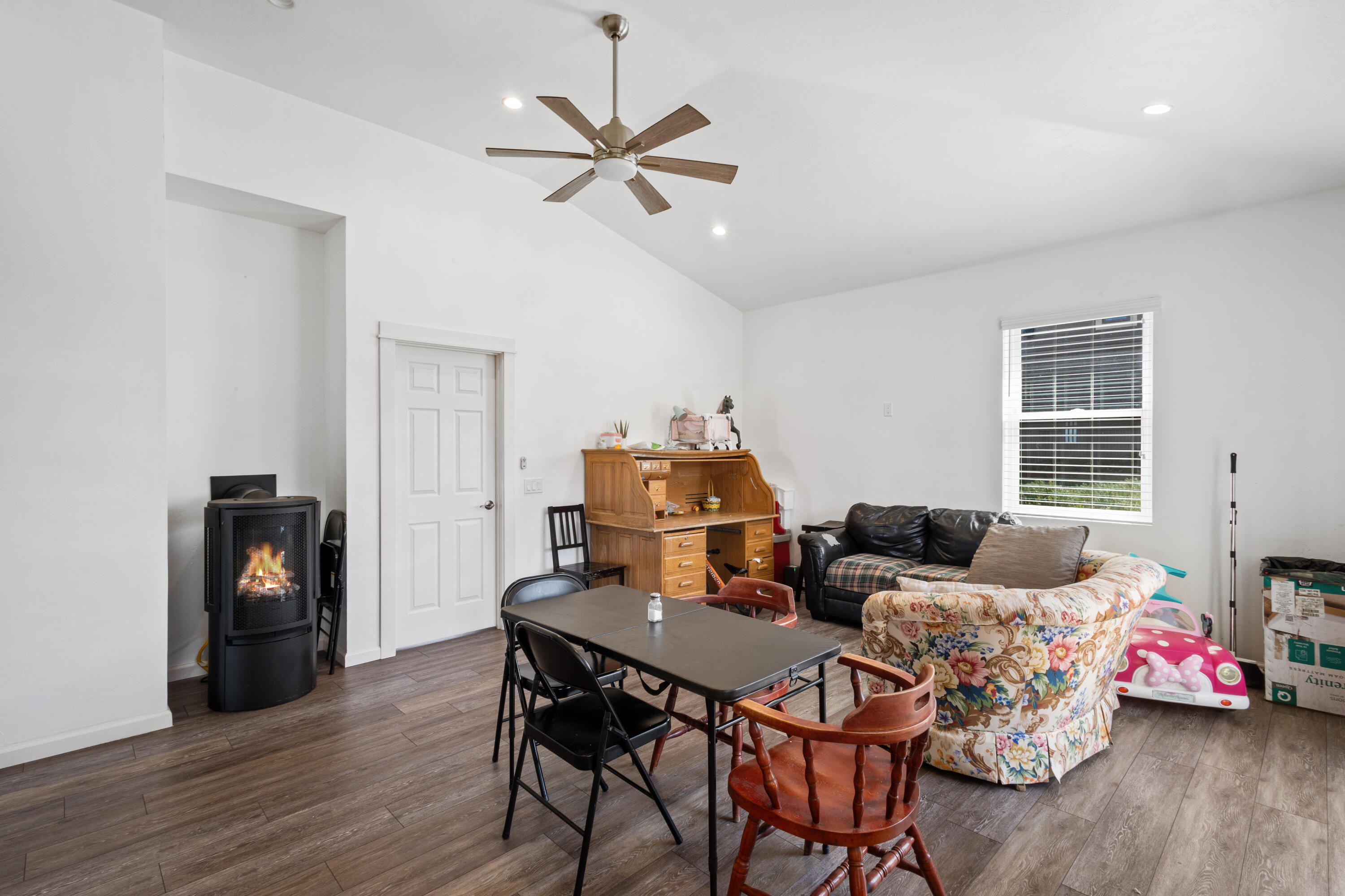 1645 Pine Street Unit: 1647