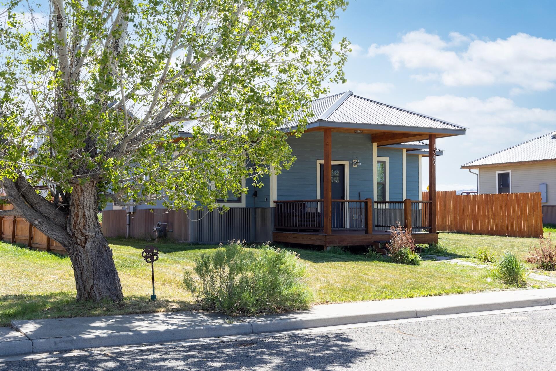 1645 Pine Street Unit: 1647