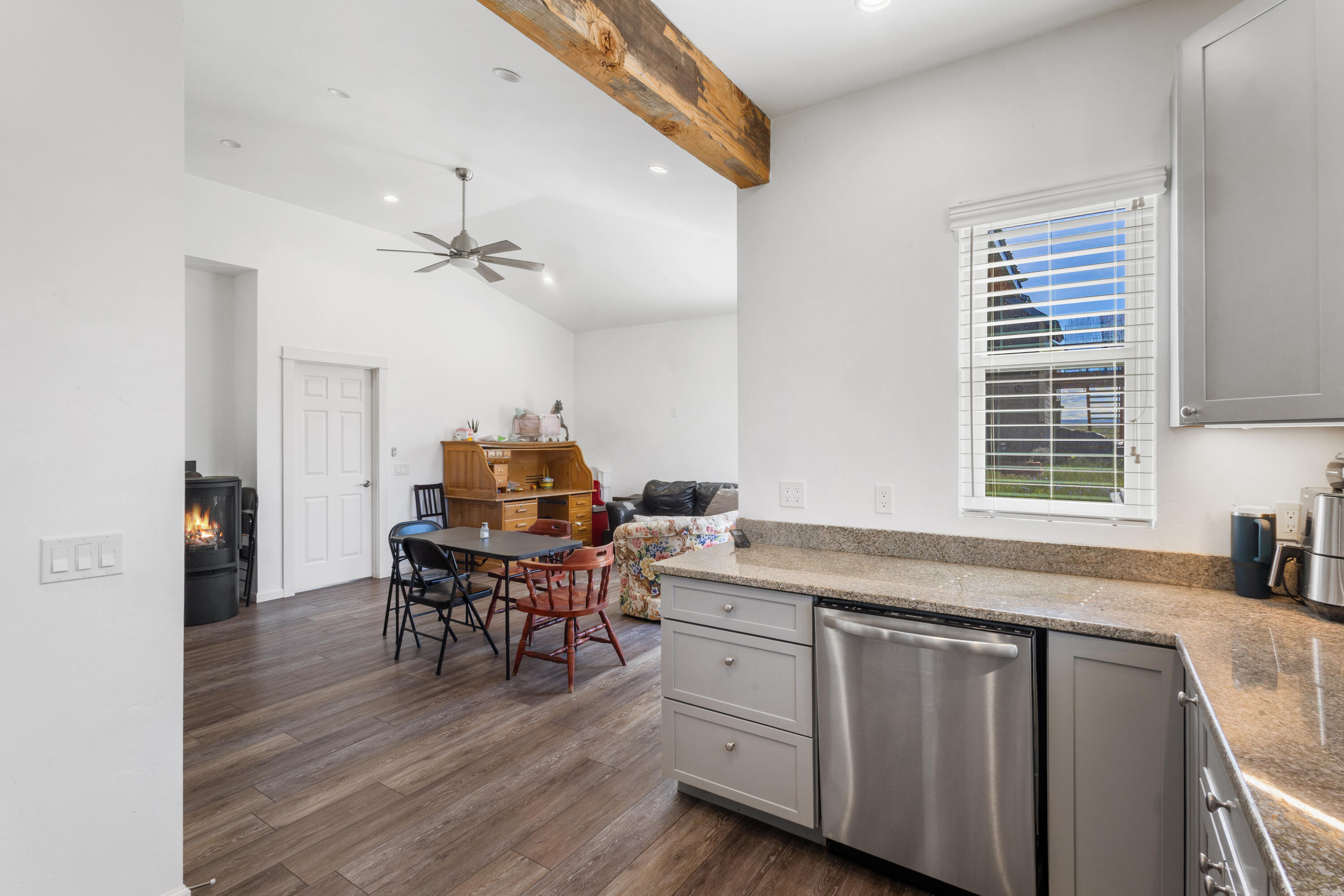 1645 Pine Street Unit: 1647