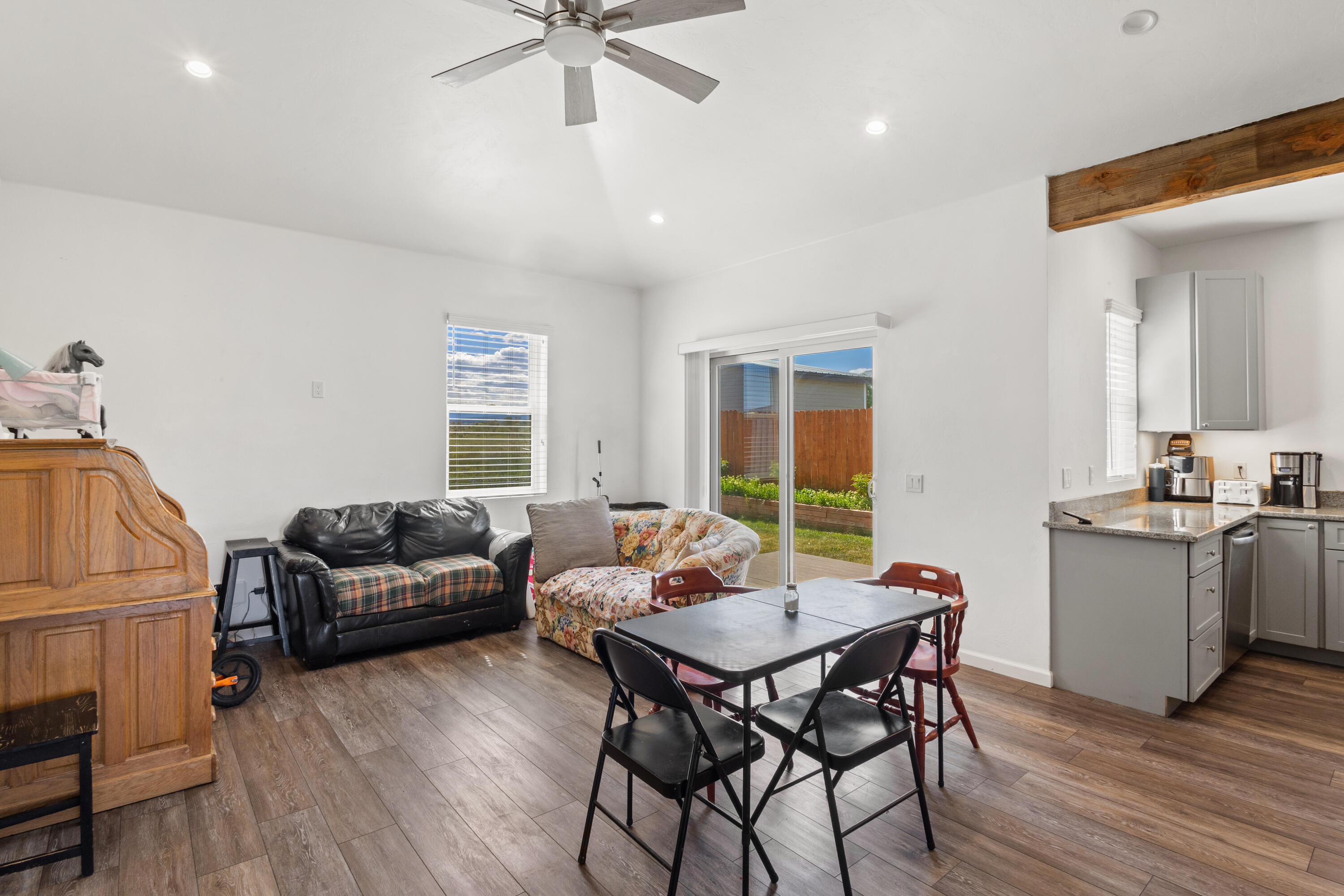 1645 Pine Street Unit: 1647