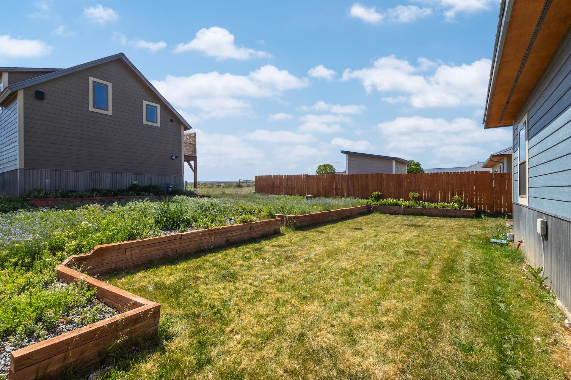 1645 Pine Street Unit: 1647