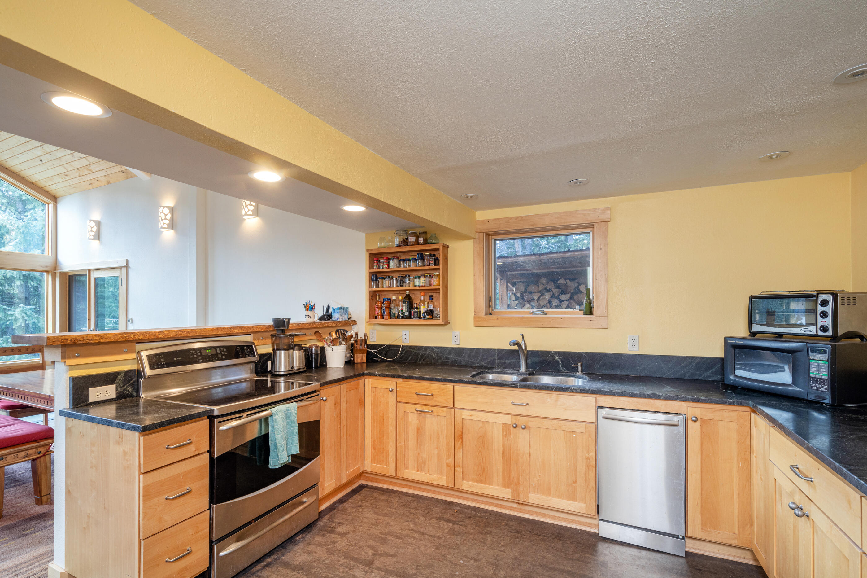 135 Marmot Way