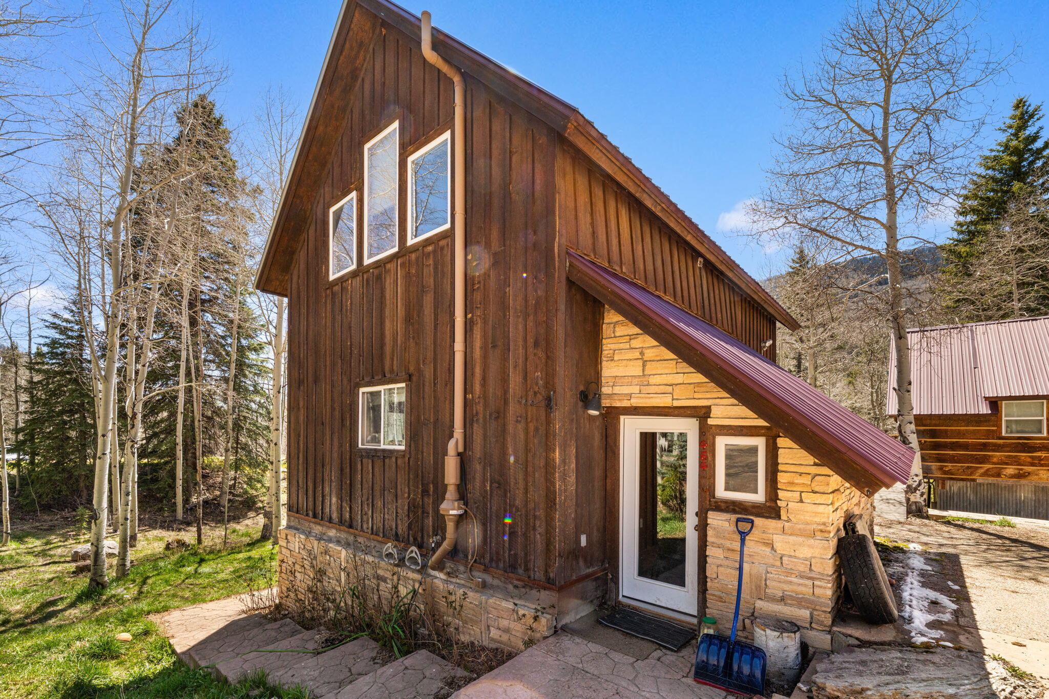 454 Silverglance Way