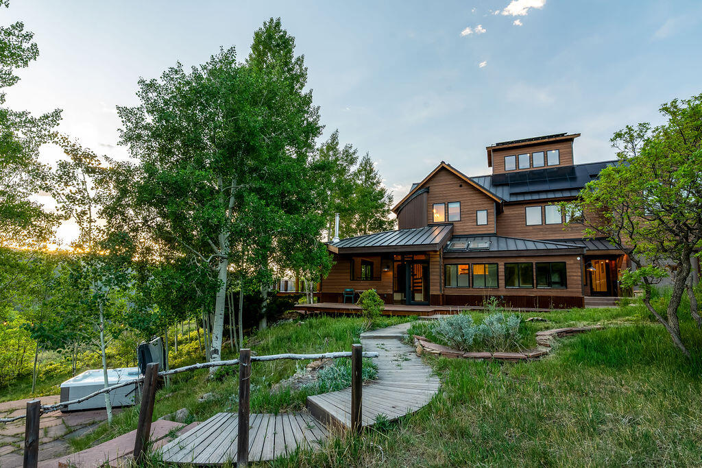 329 Ross Road