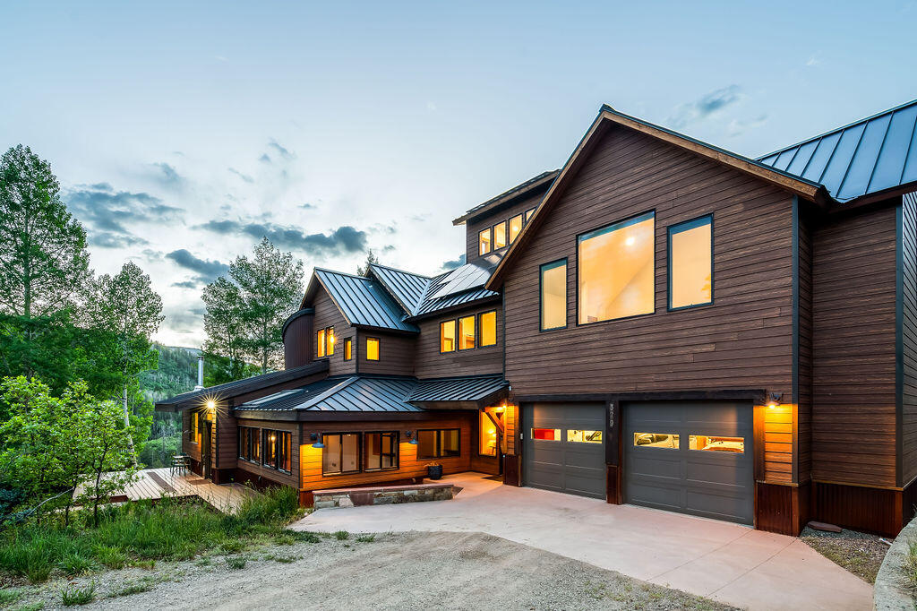 329 Ross Road