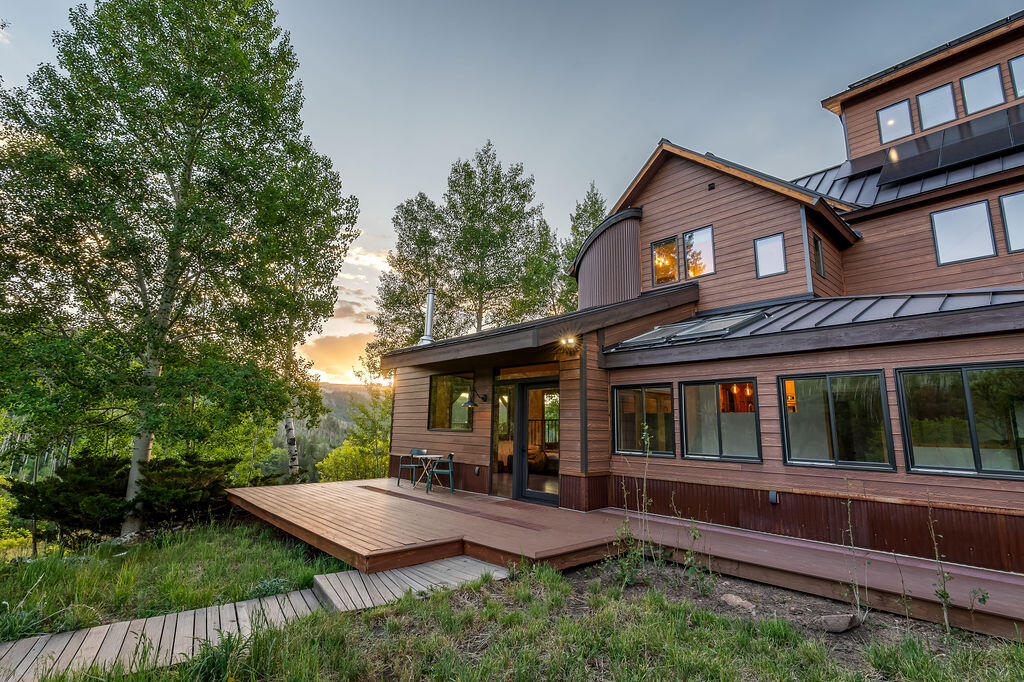 329 Ross Road
