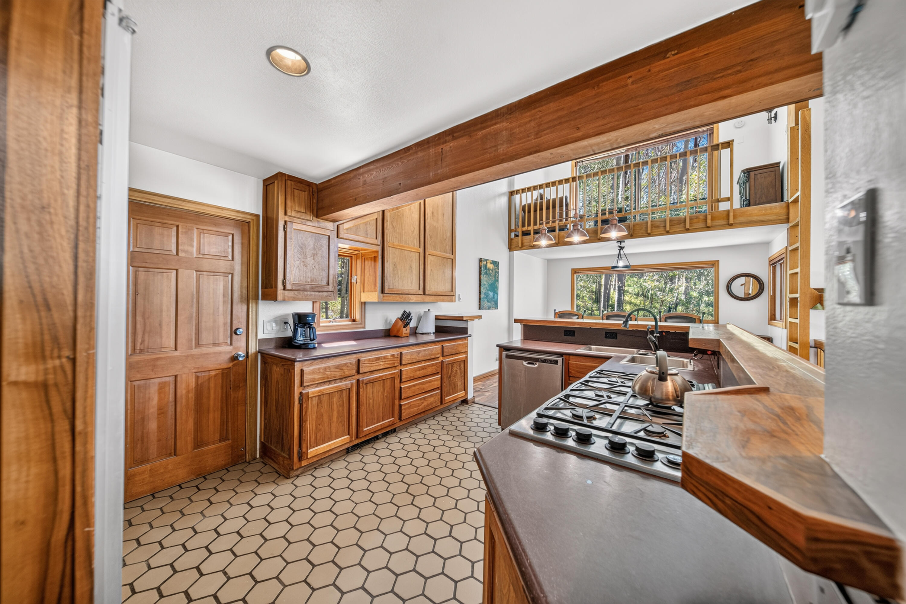 373 Quakey Lane