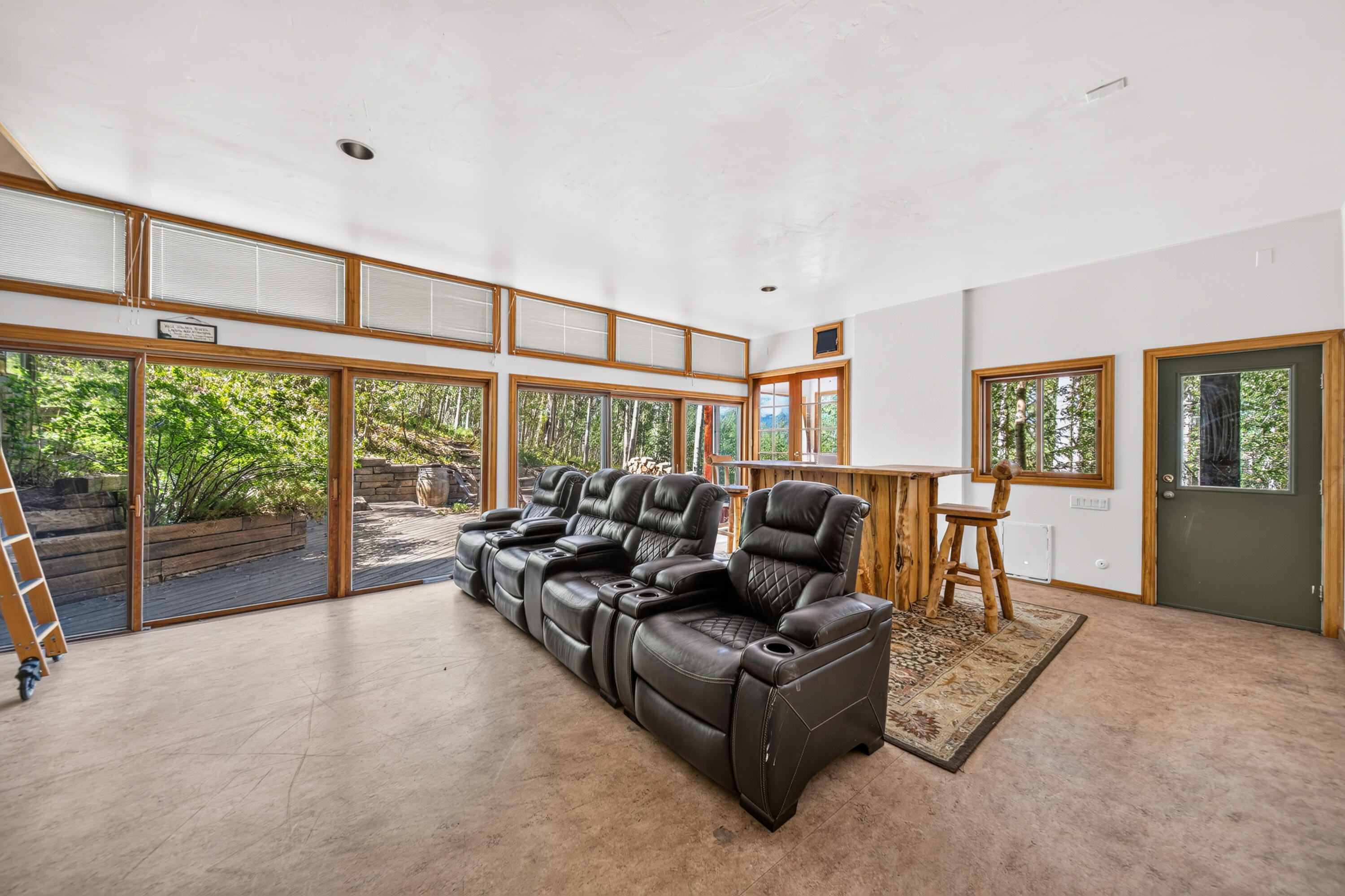 373 Quakey Lane