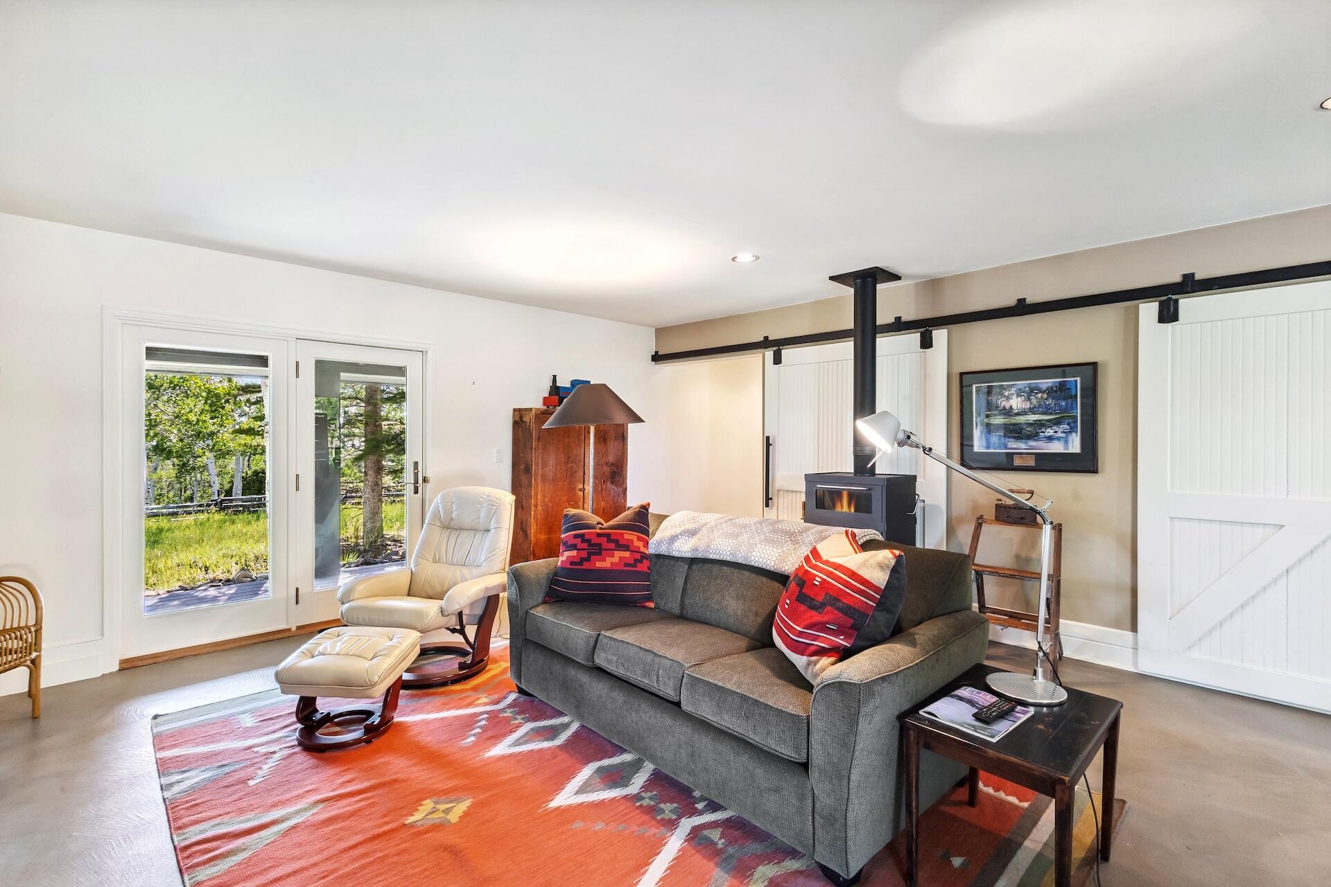 3289 Laughing Dog Road