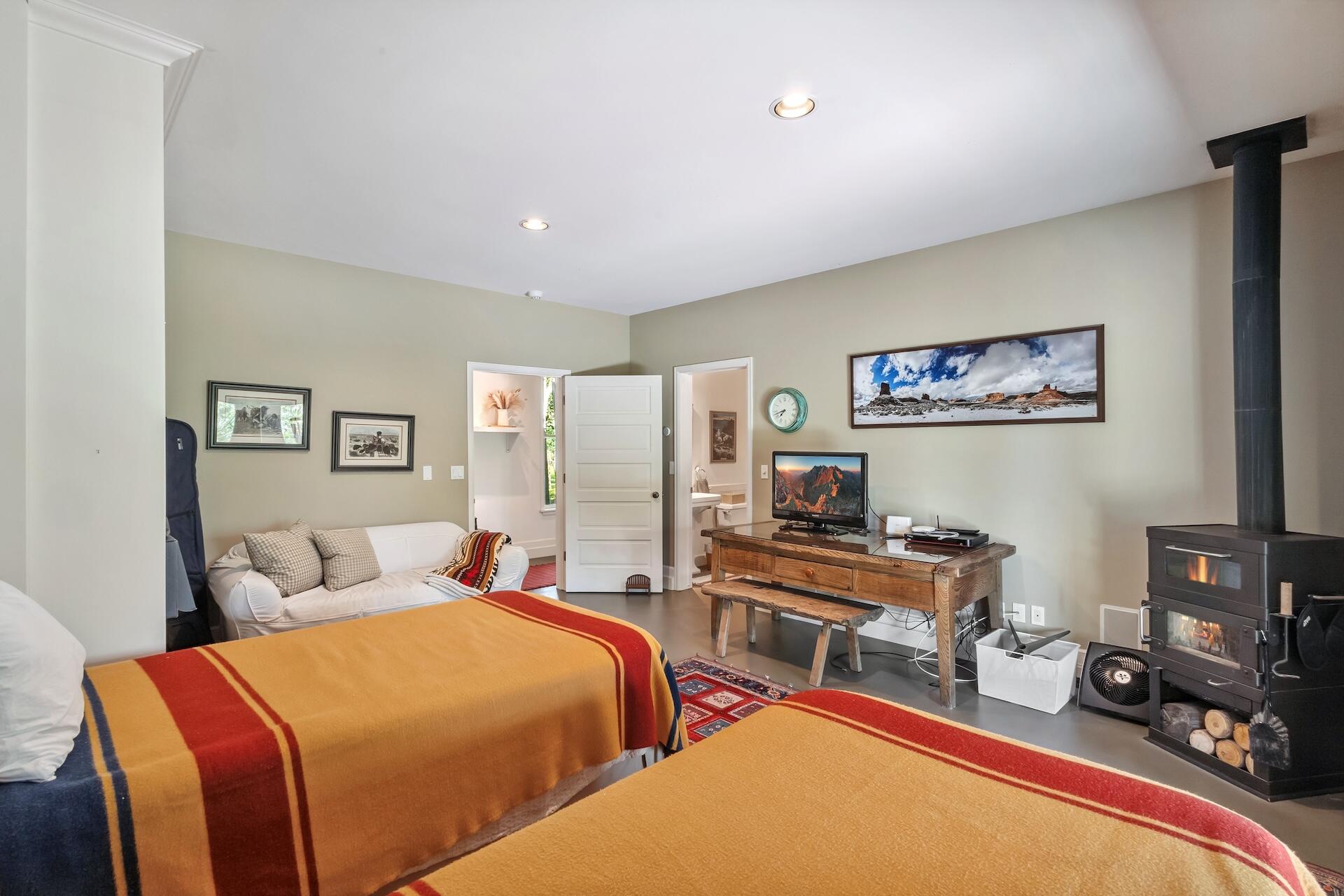 3289 Laughing Dog Road