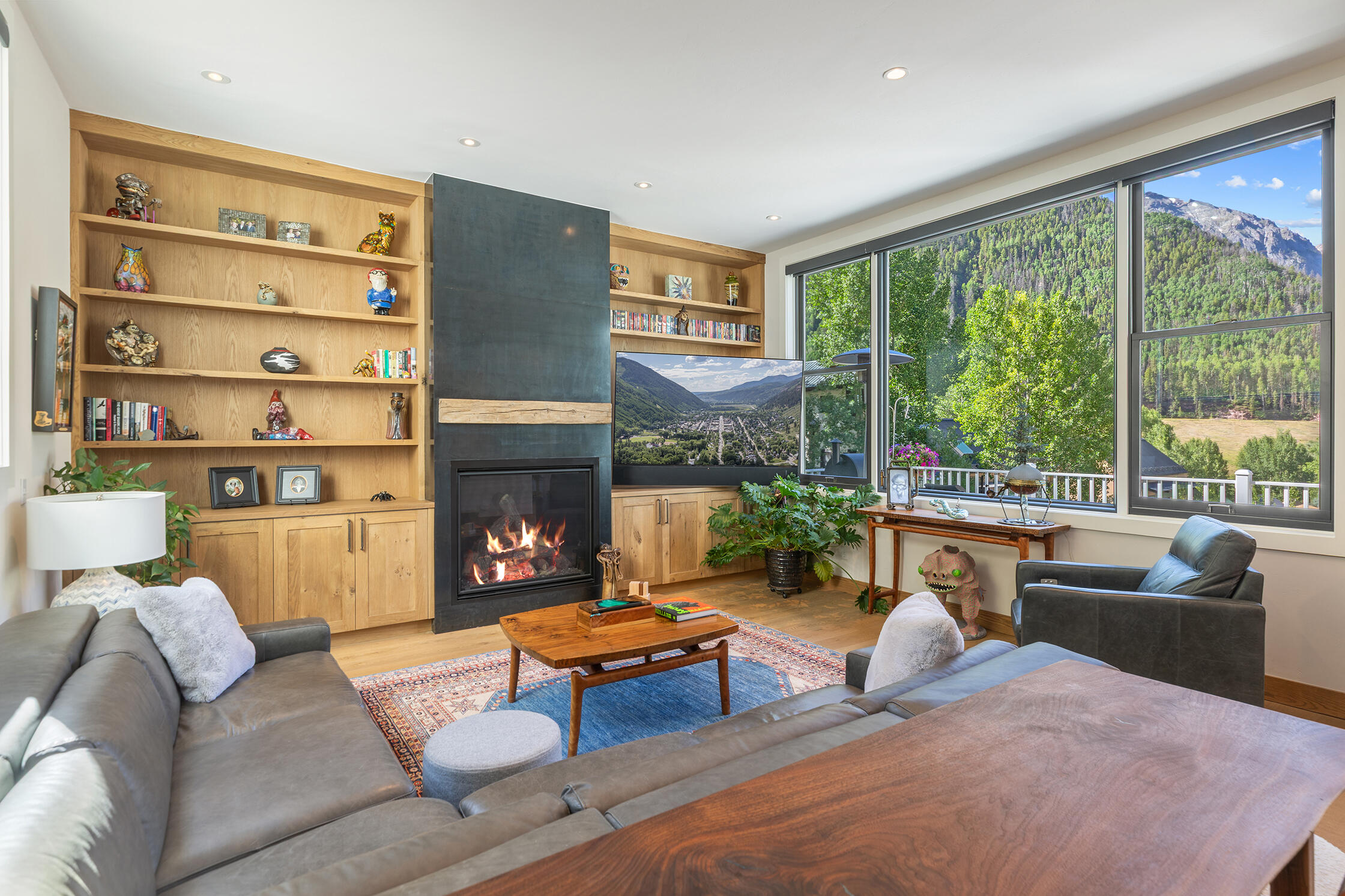 937 Primrose Lane