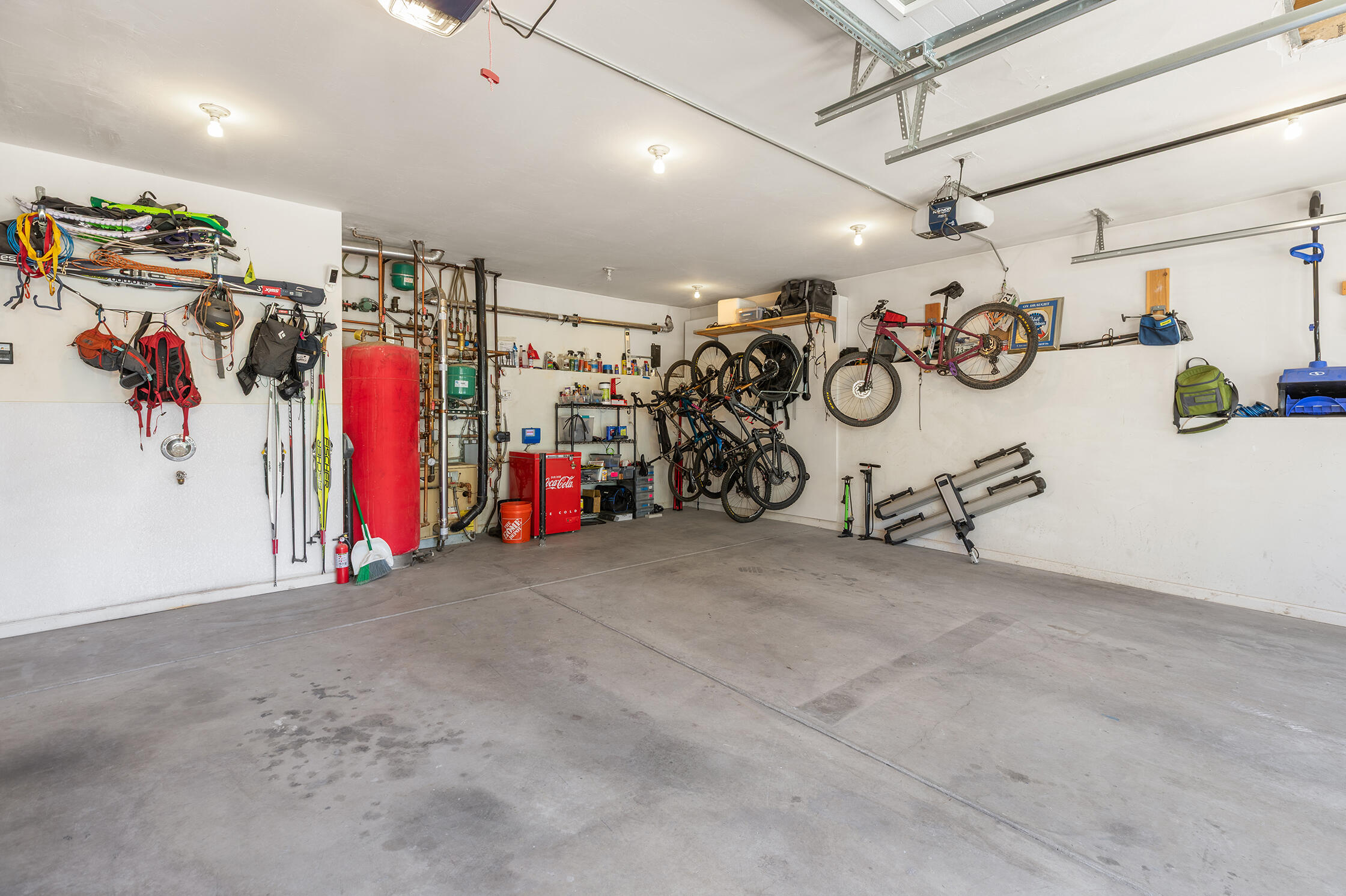 937 Primrose Lane