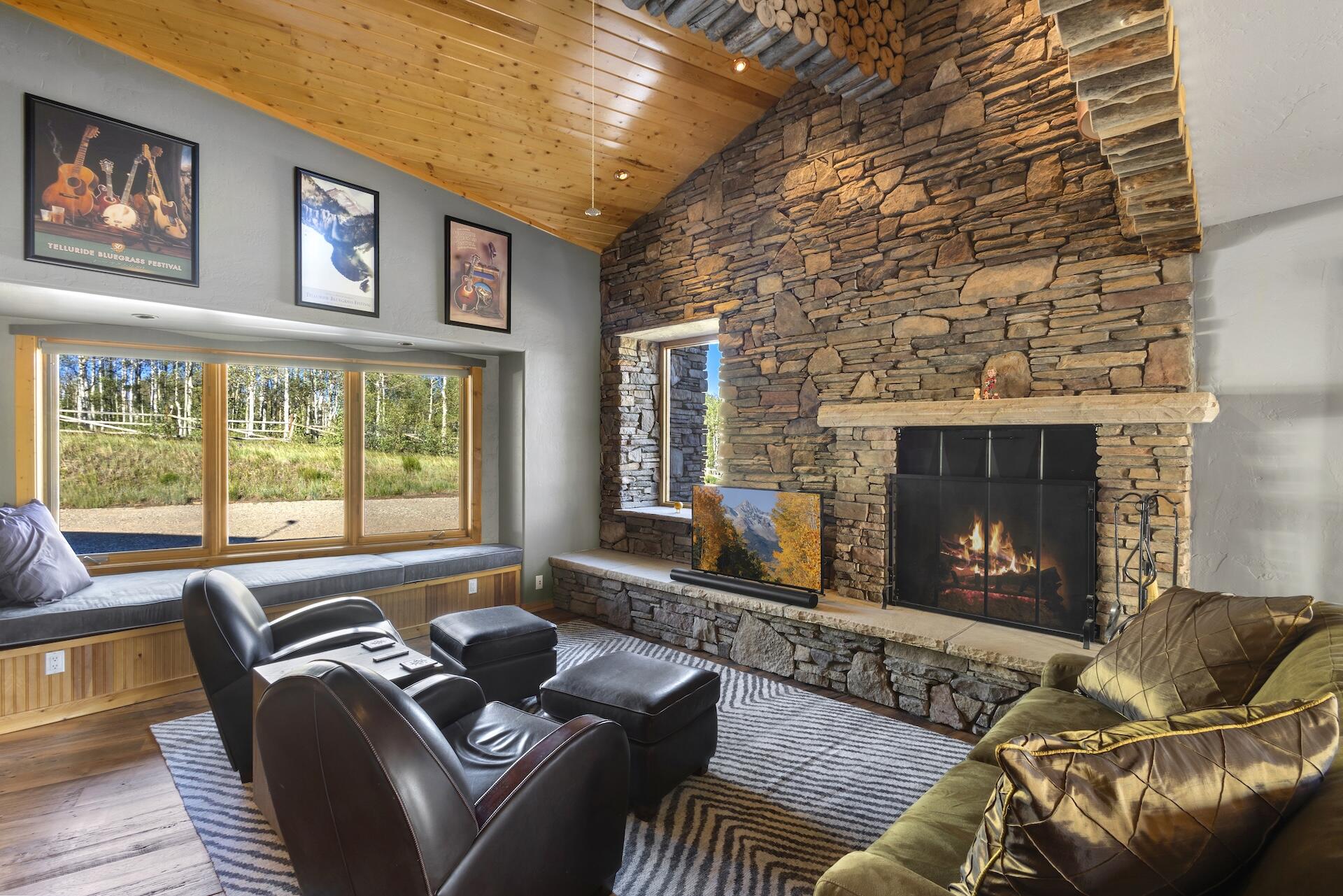 8076 County Road M44