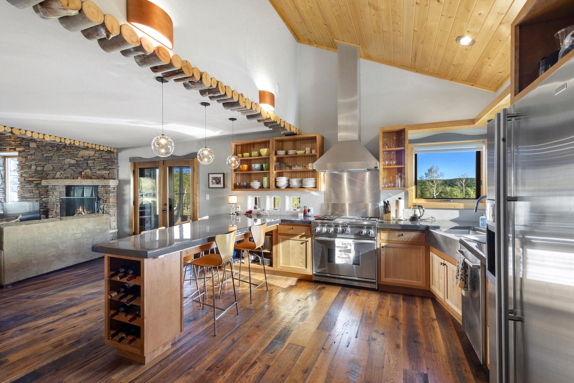 8076 County Road M44