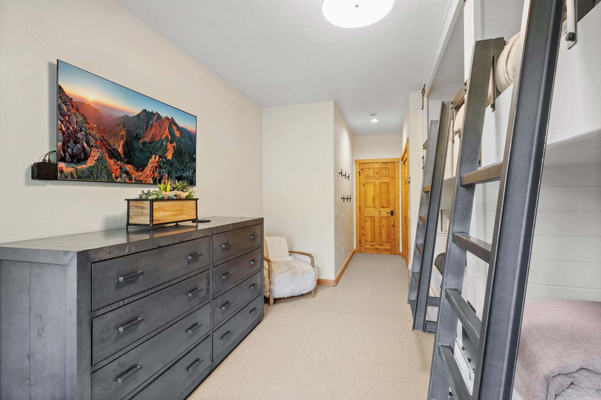 131 Vischer Drive