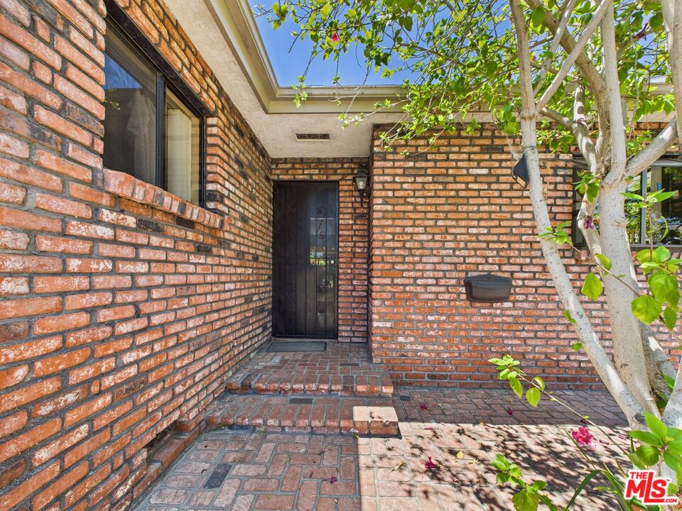 7449 Kentwood Ave