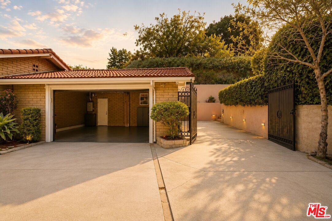 3160 Sepulveda Blvd