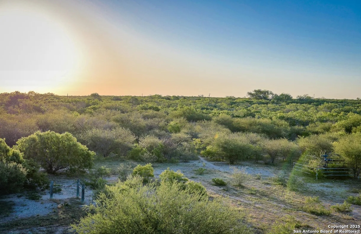 000 County Line Rd # 120