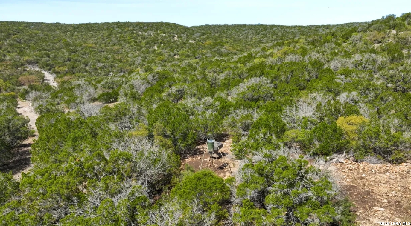 Edwards County | 100+/- Acres