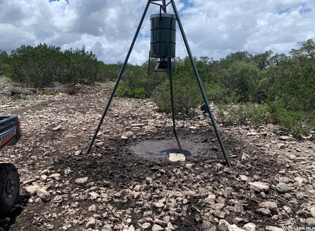 Edwards County | 100+/- Acres