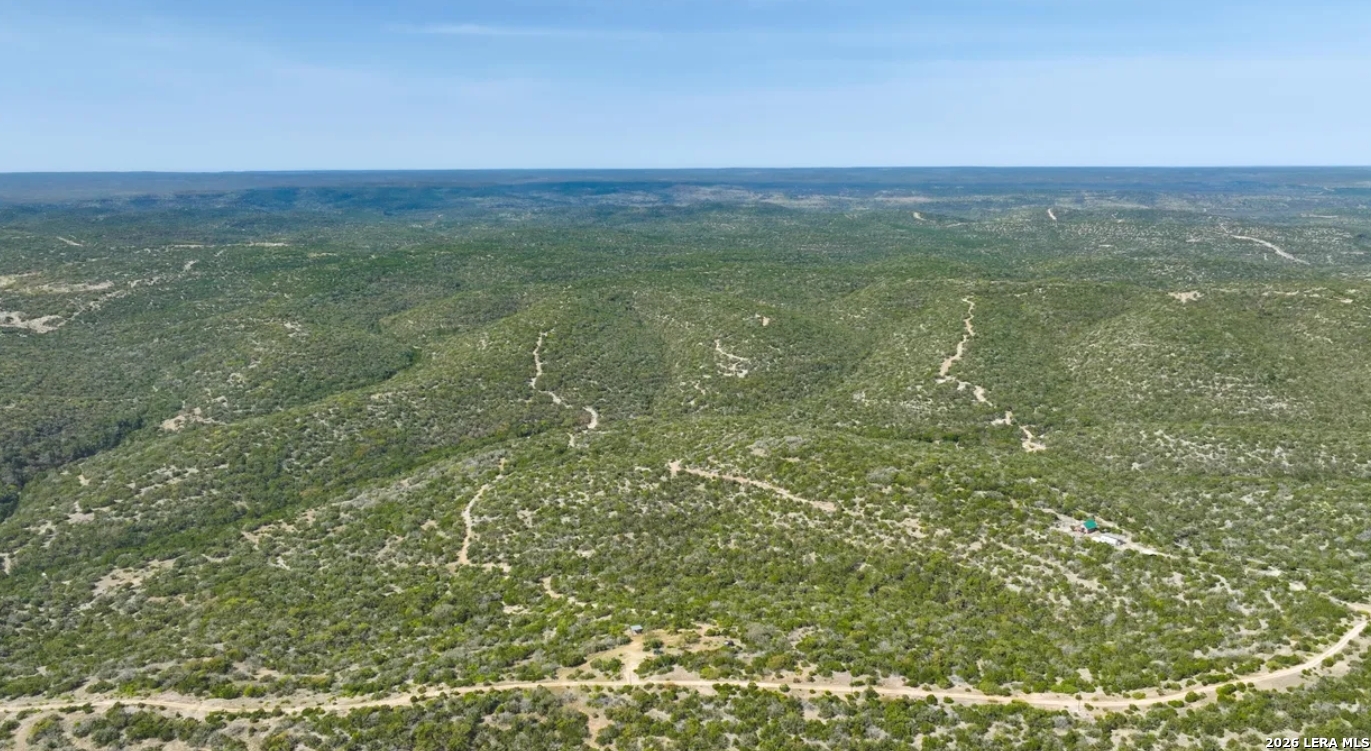 Edwards County | 100+/- Acres