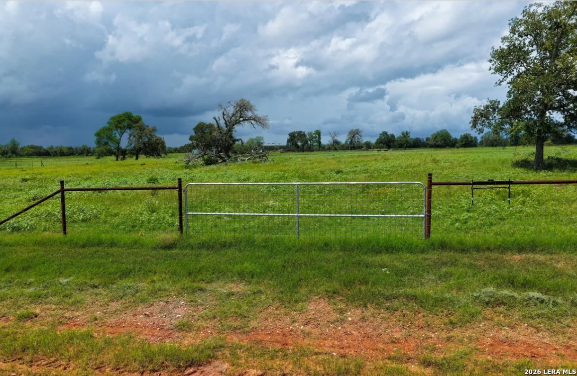 Gonzales County | 10+/- Acres