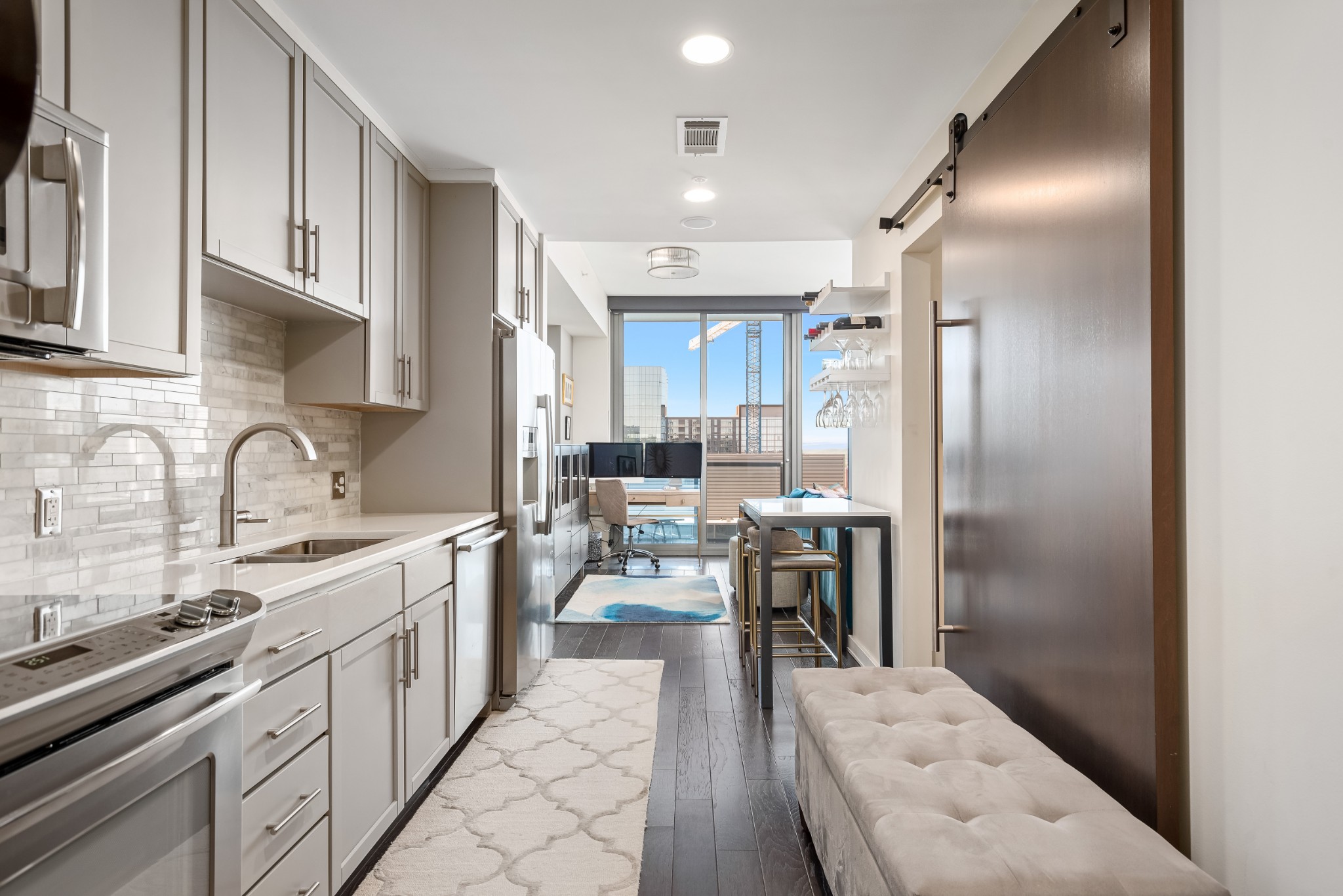 1212 Laurel St #2012