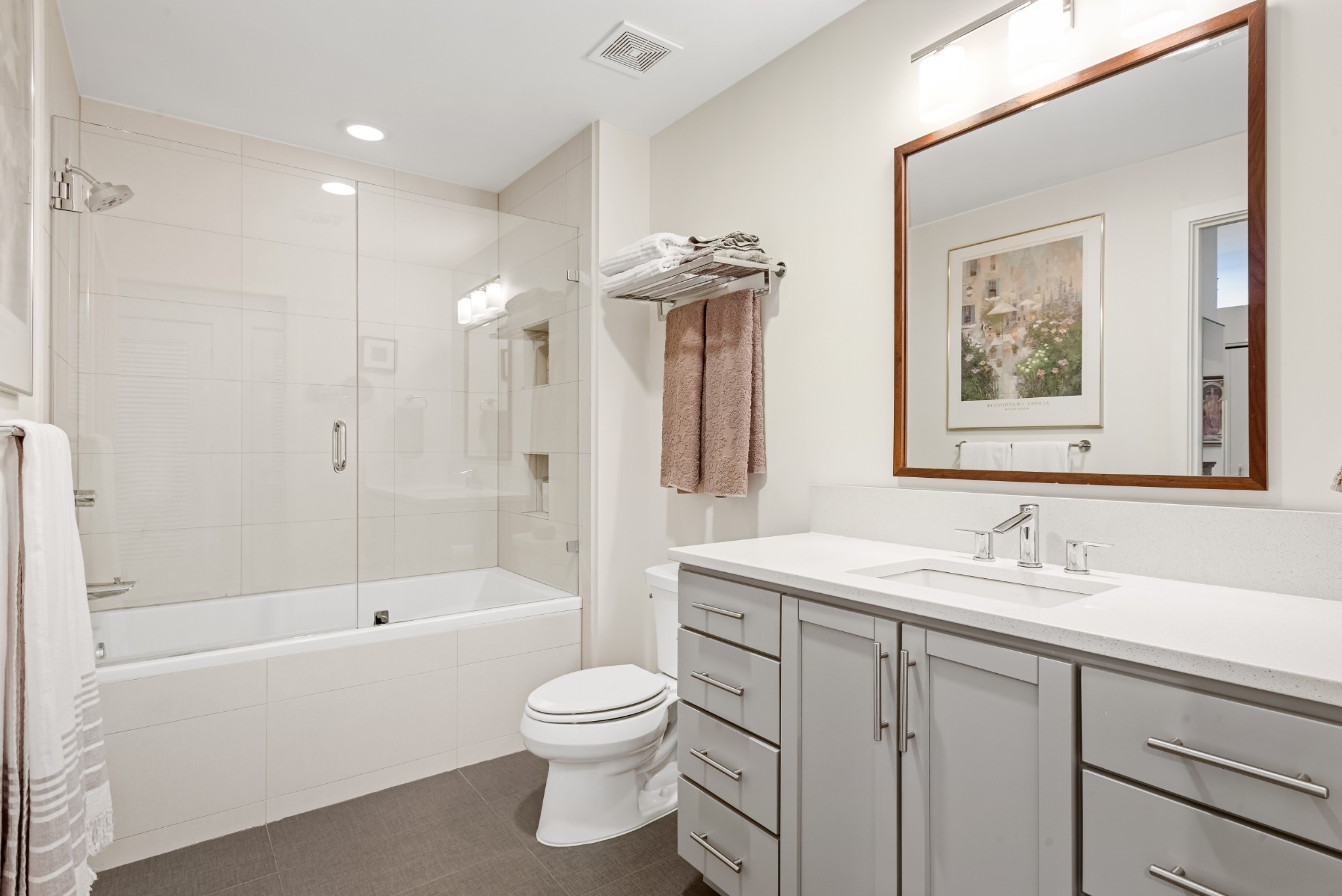 1212 Laurel St #2012