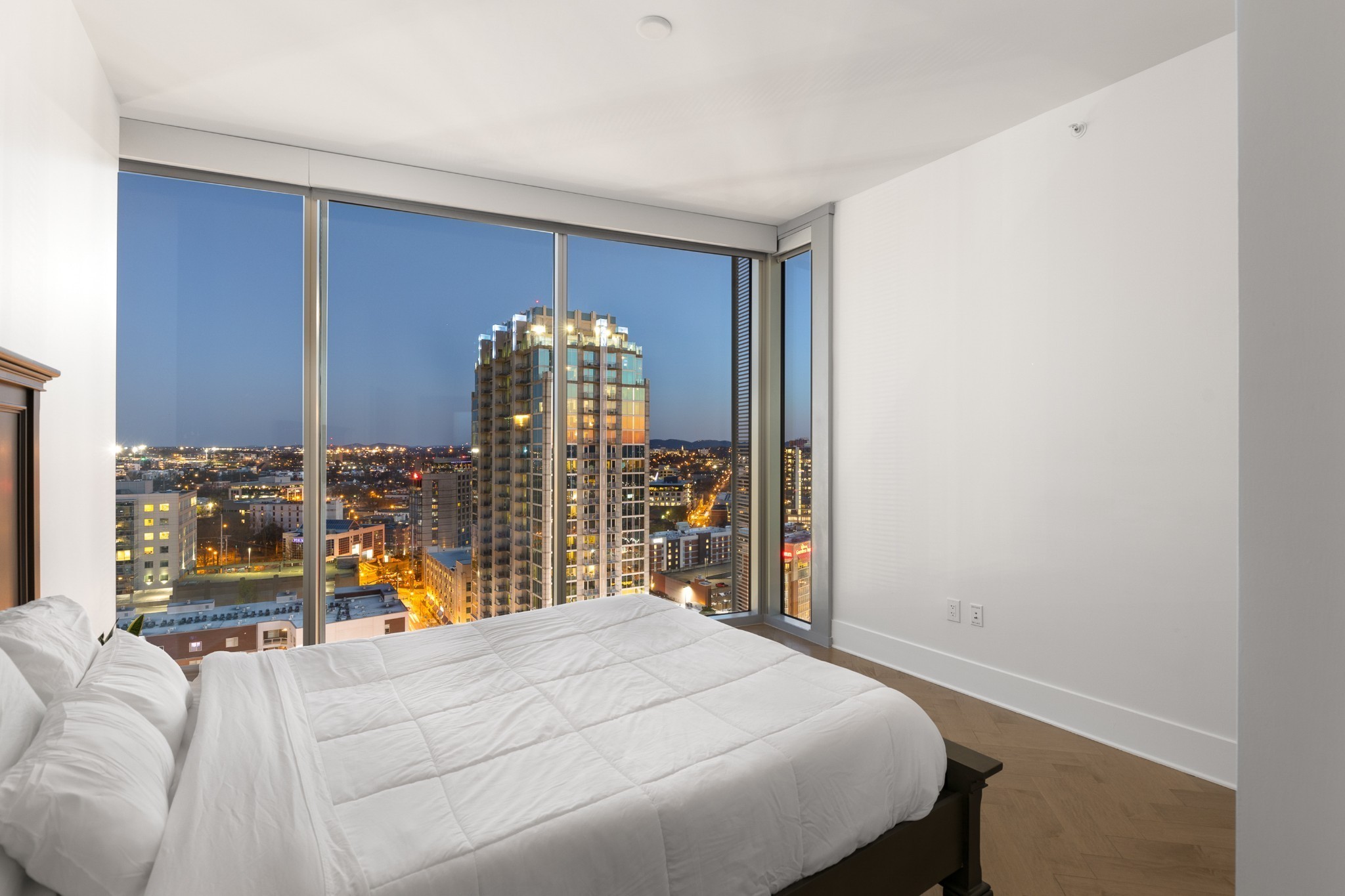 1616 West End Ave #1808