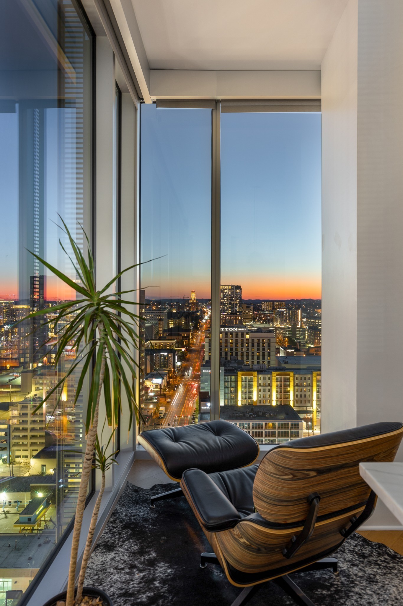 1616 West End Ave #1808