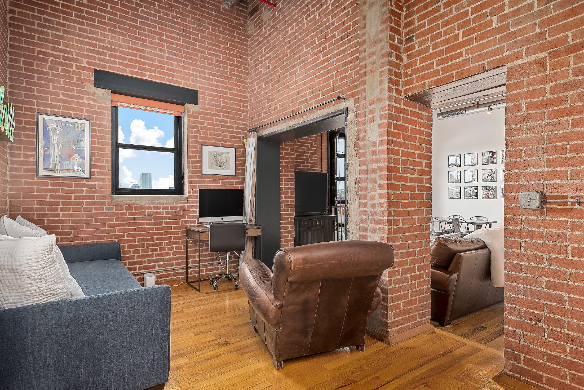 1350 Rosa L Parks Blvd #401