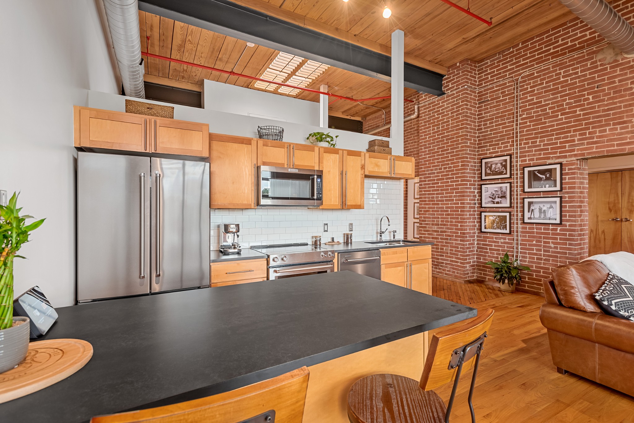 1350 Rosa L Parks Blvd #401