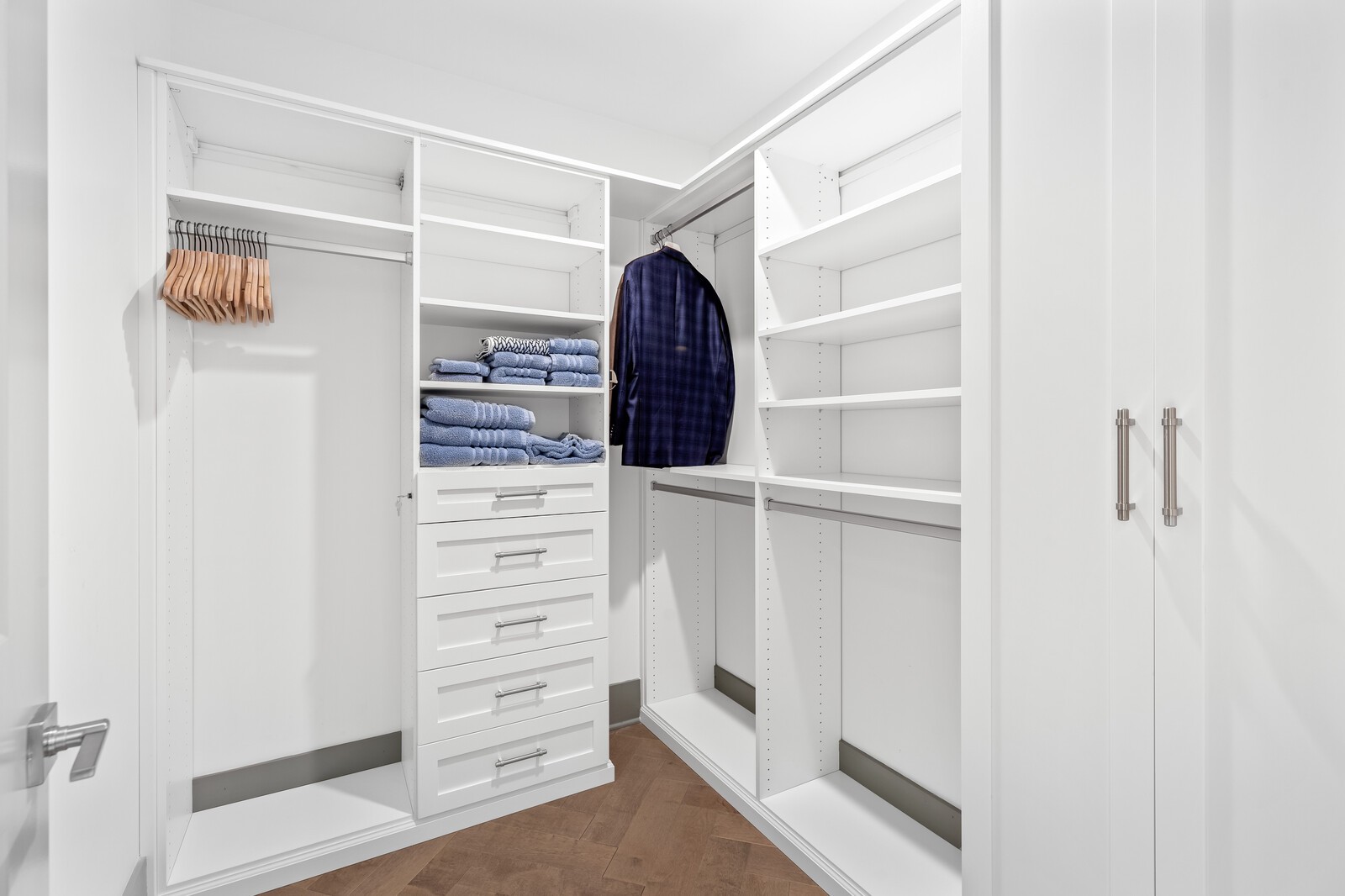 1616 West End Ave Unit: 2007