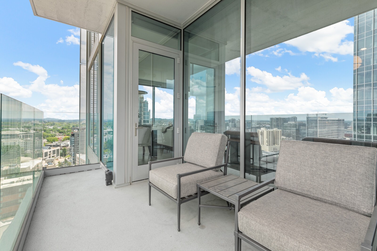 1616 West End Ave Unit: 2007