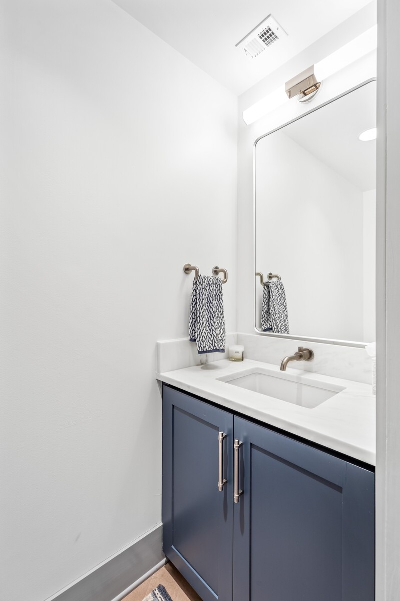 1616 West End Ave Unit: 2007